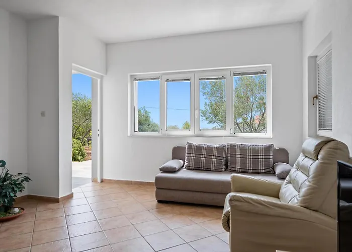 Cozy In With Kitchen Murter