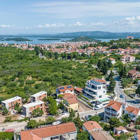 Cozy In With Kitchen Apartman *