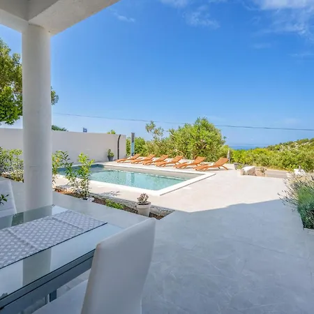 Apartman Cozy In With Kitchen