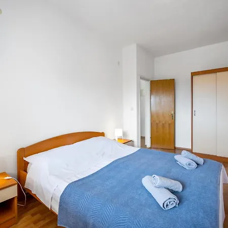 Cozy In With Kitchen Apartman *