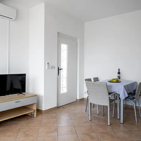 Apartman Cozy In With Kitchen