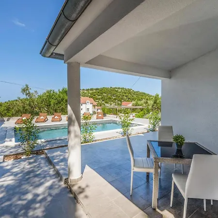 Cozy In With Kitchen Apartman *