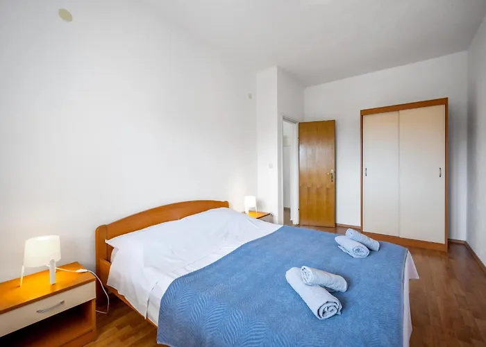 Cozy In With Kitchen Apartament *